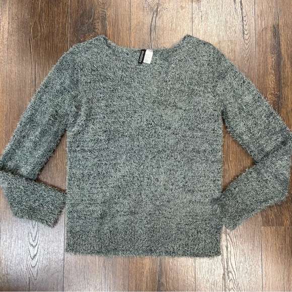 Divided green fuzzy sweater SZ MED - Picture 1 of 3